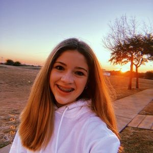 Meet your Posher, Ella